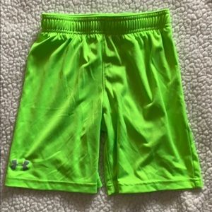 🌟SPRING SALE!🌟Under Armour boys shorts